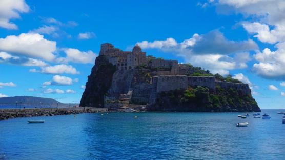 Tour privato in barca per Ischia da Sorrento